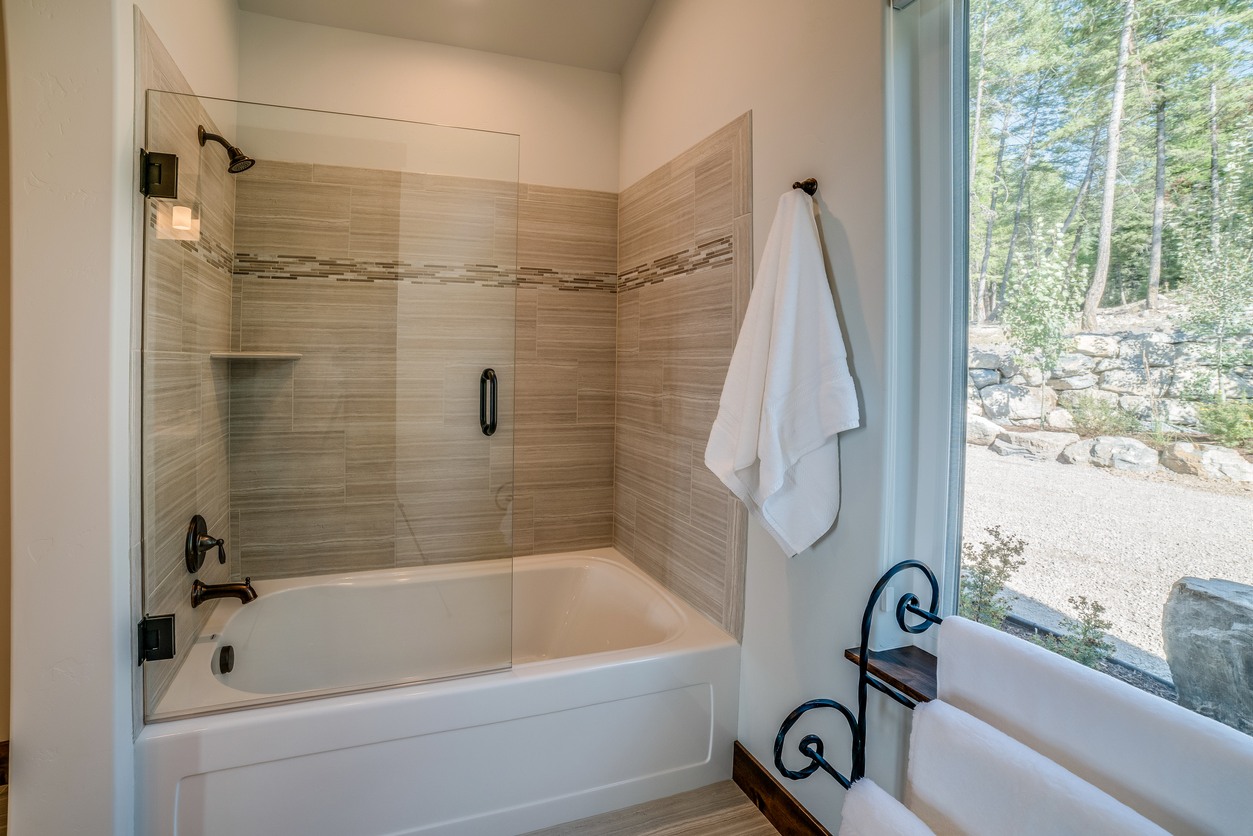 Shower & Tub Installation in Rohnert Park